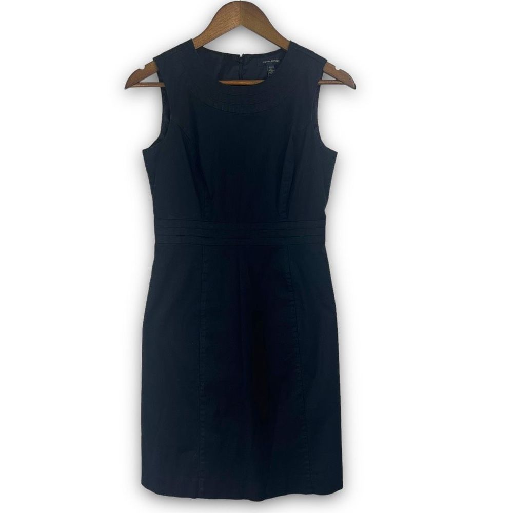 Banana Republic Women's Sleeveless Career Professional Black Sheath Dress Size 2